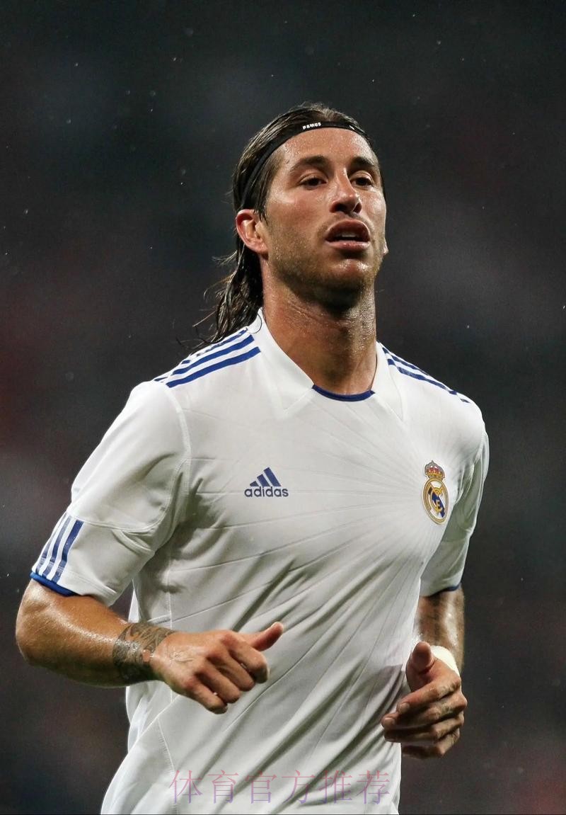 记者:拉莫斯将在西甲末轮对阵黄潜艇时复出 记者:拉莫斯将在西甲末轮对阵黄潜艇时复出