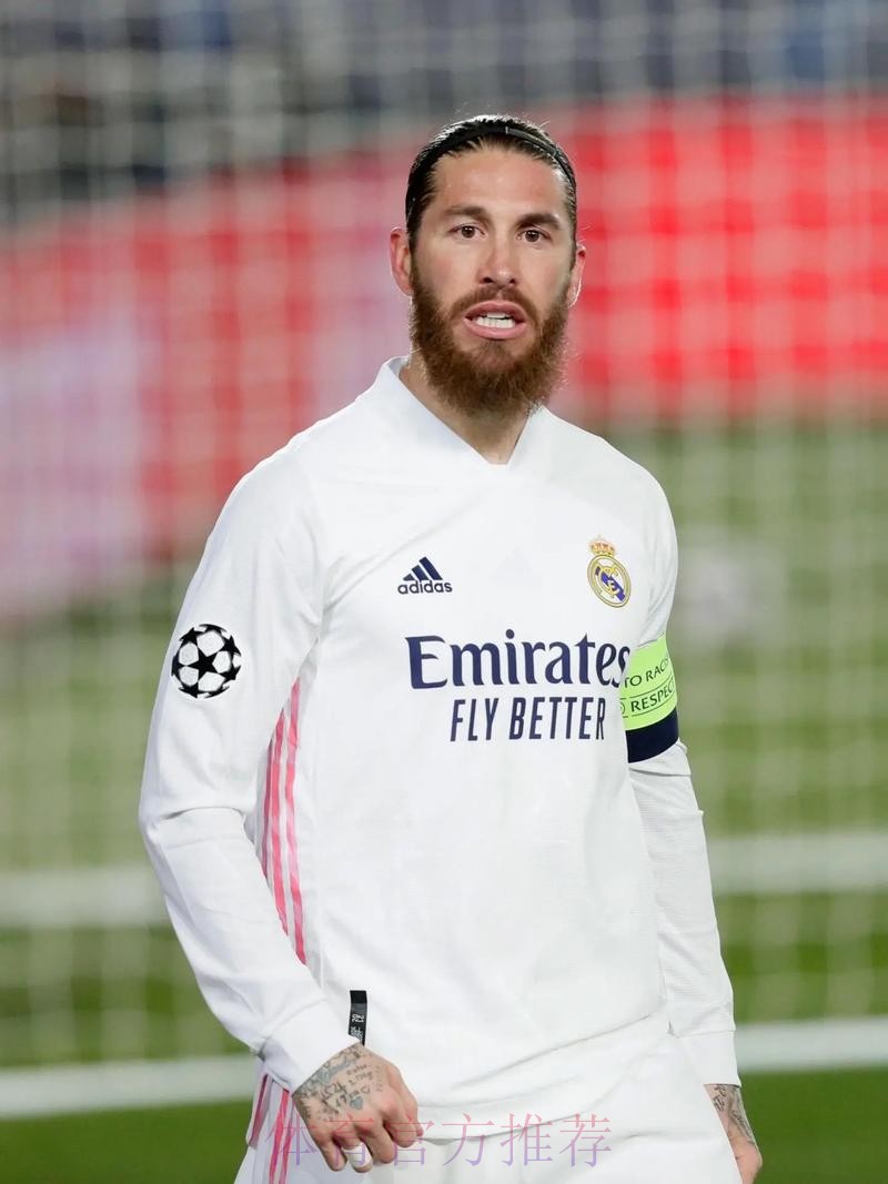 记者:拉莫斯将在西甲末轮对阵黄潜艇时复出 记者:拉莫斯将在西甲末轮对阵黄潜艇时复出