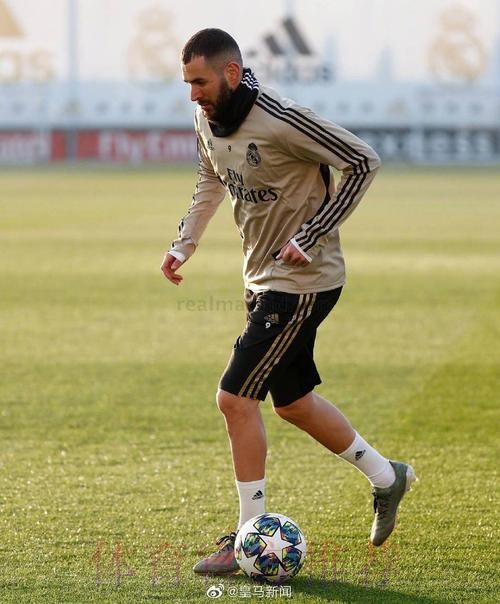 F-门迪缺席皇马今日训练 贝尔室内进行恢复性训练 F-门迪缺席皇马今日训练 贝尔室内进行恢复性训练